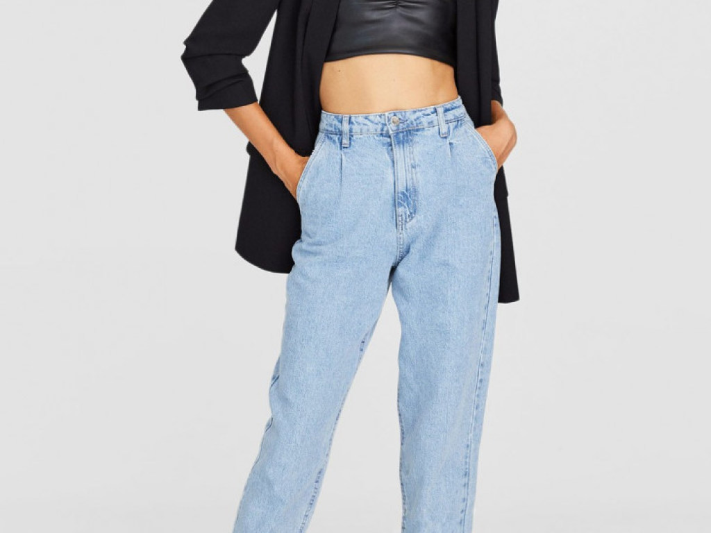 Ярко, вызывающе, модно: какие джинсы выбрать для осени-2019 (ФОТО)