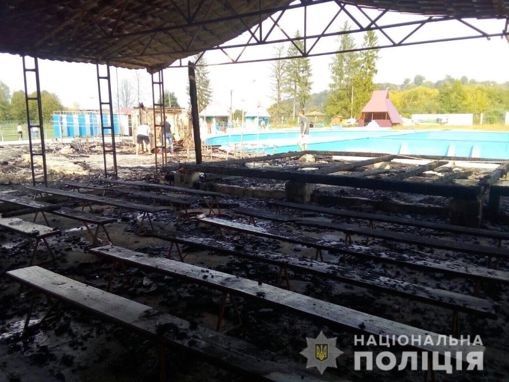 На Прикарпатье произошел пожар в оздоровительном лагере: погиб подросток (ФОТО)