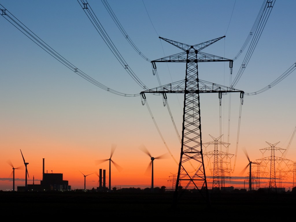Экономия электричества: Украина самая бедная в энергетическом плане страна в Европе – эксперт
