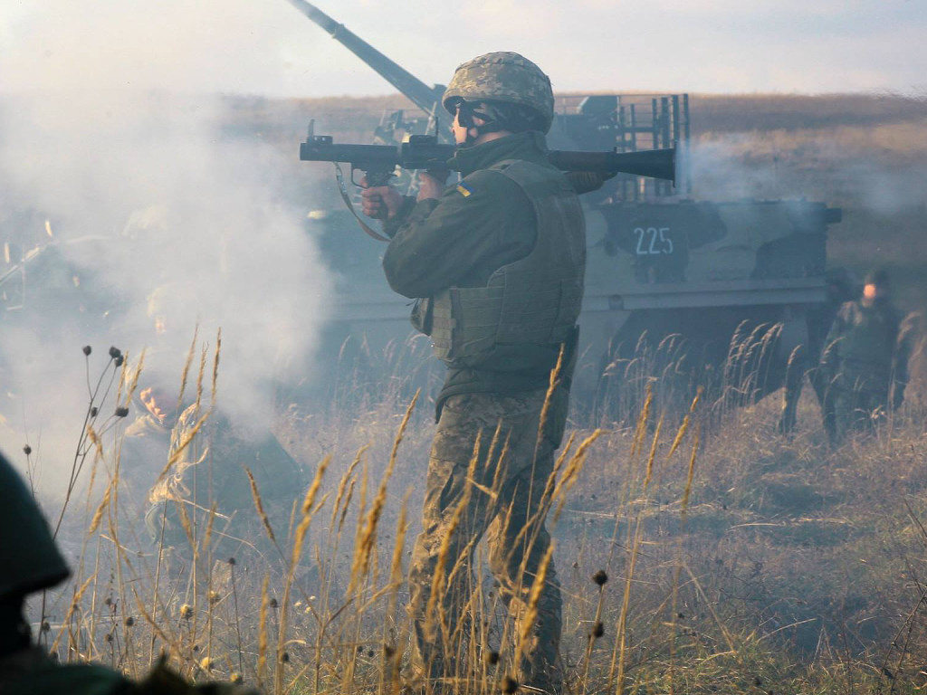 За минувшие сутки на Донбассе зафиксировано 15 обстрелов – штаб ООС