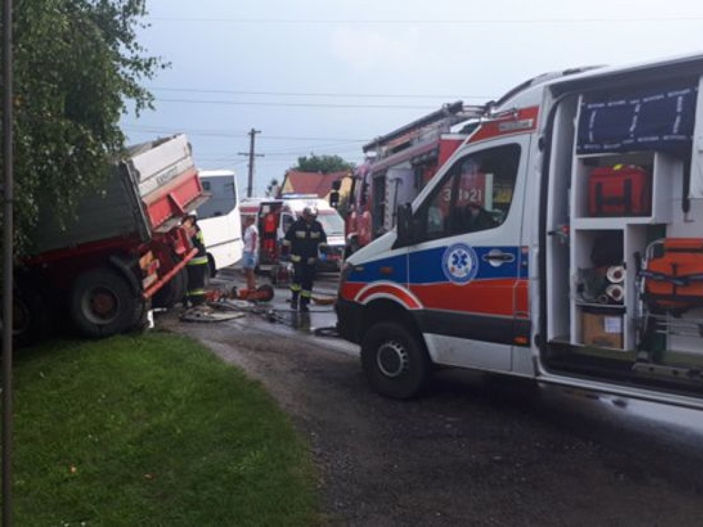 В Польше в результате ДТП с участием школьного автобуса пострадали 27 человек