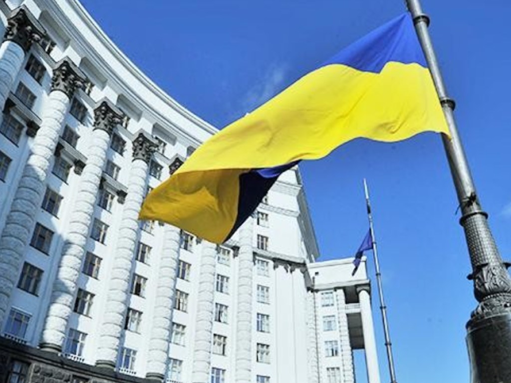 Кабмин может  работать, как комиссия по предпродажной подготовке  Украины – эксперт
