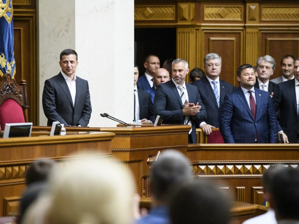 На заседании Рады принесли присягу шесть народных депутатов