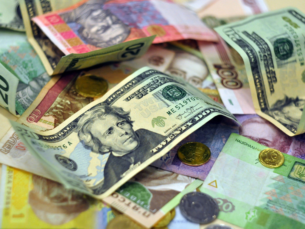 В августе украинцы купили валюты на 97 миллионов долларов больше, чем продали – НБУ