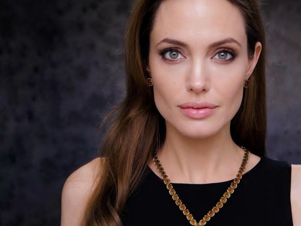 Анджелина Джоли пережила очередное потрясение