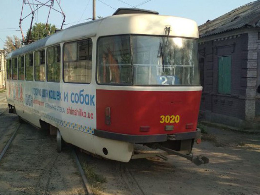 В Харькове сошел с рельсов трамвай: движение заблокировано (ФОТО)