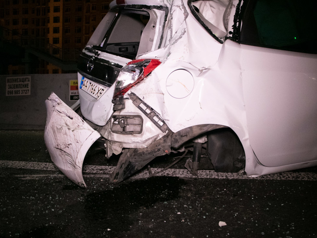 Водитель фуры перепутал педали: На Одесской трассе столкнулись 5 автомобилей (ФОТО, ВИДЕО)