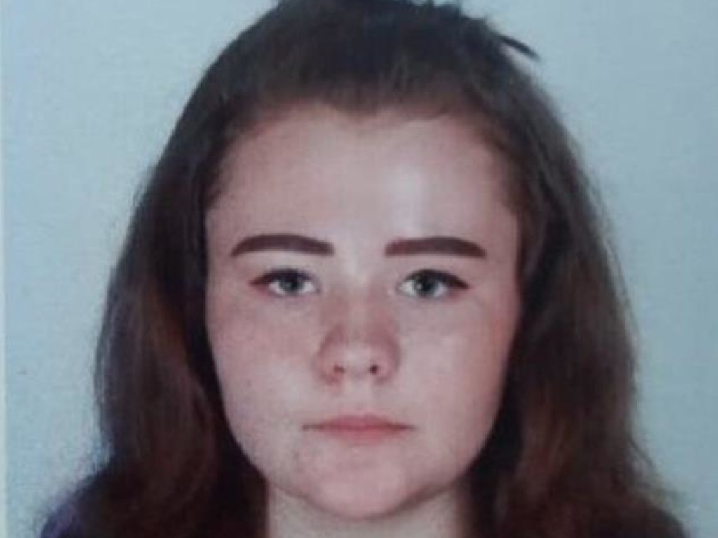 Не выходить на связь: в Одесской области разыскивают 16-летнюю девочку (ФОТО)