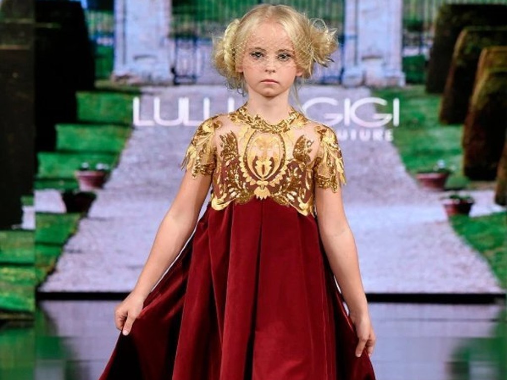 Малолетняя манекенщица-ампутант вышла на модный подиум в Великобритании (ФОТО, ВИДЕО)