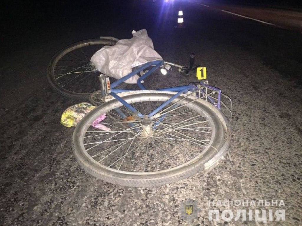 На Ровенщине микроавтобус сбил 58-летнюю велосипедистку (ФОТО)
