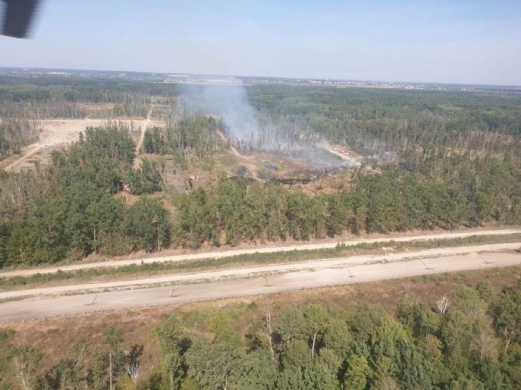 Пожар на военном арсенале в Калиновке сняли с вертолета (ФОТО)