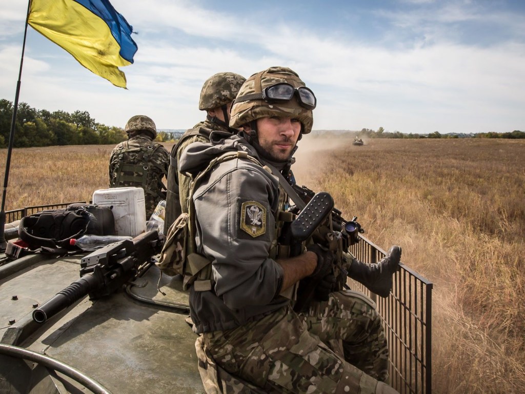 С начала суток позиции ООС на Донбассе обстреляли 12 раз