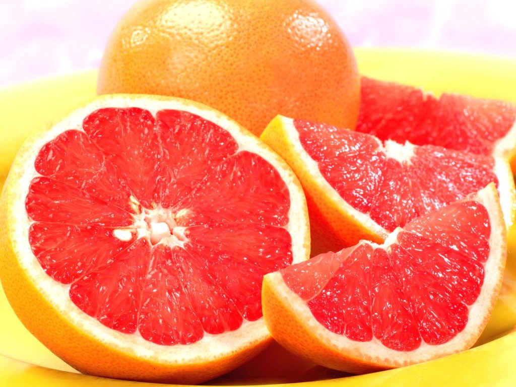 Уникальный для здоровья фрукт: Врачи назвали пользу от грейпфрута