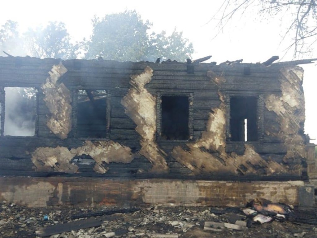 При пожаре в жилом доме под Киевом погибла пенсионерка (ФОТО)