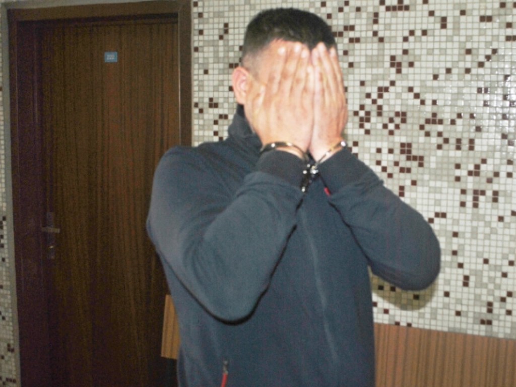 Словацкий суд арестовал украинского контрабандиста, разыскиваемого Интерполом