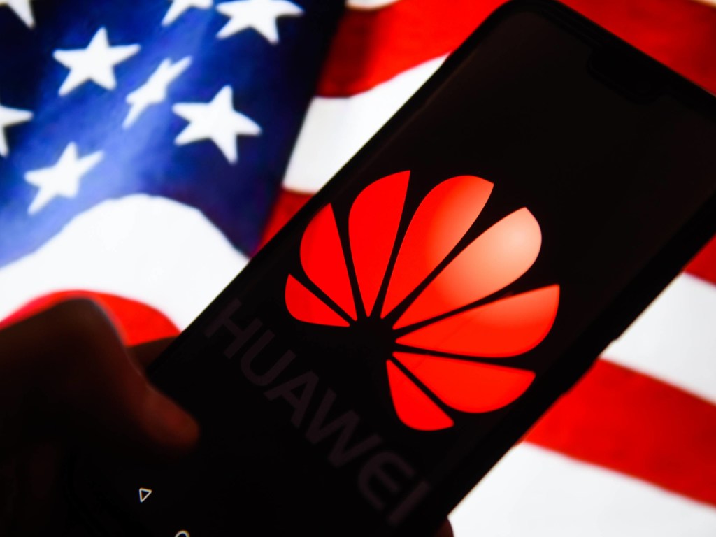 «Великий поход»: американские санкции против Huawei делают компанию более конкурентоспособной (ВИДЕО) 