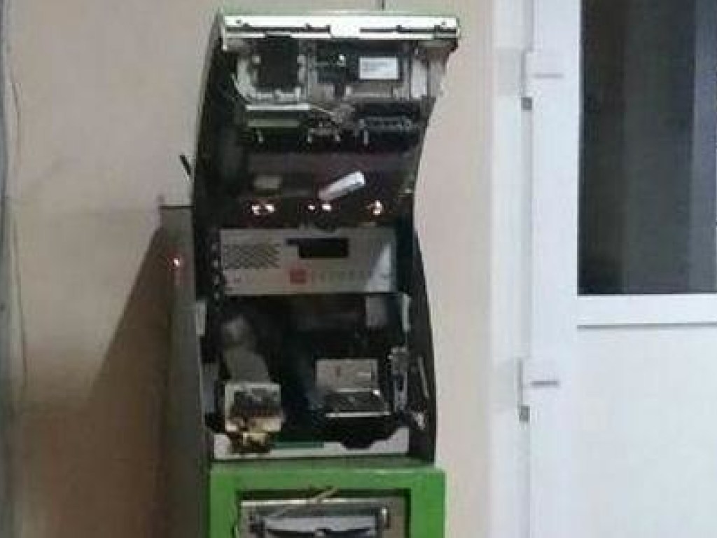 Грабители в Днепре вскрыли банкомат в психбольнице (ФОТО)