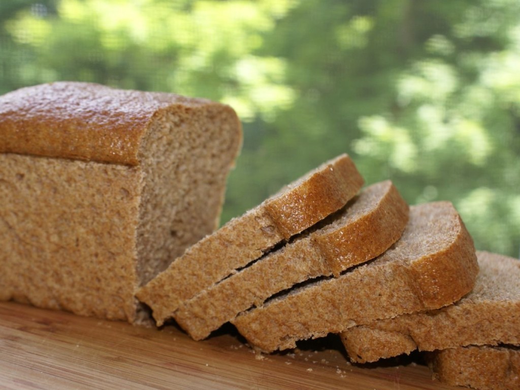 Буханка хлеба остановила вора в Великобритании (ВИДЕО)