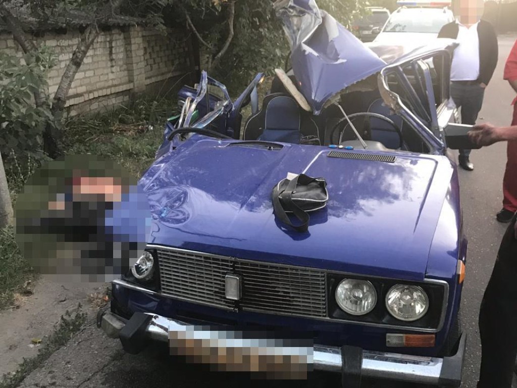 На Одесчине в результате столкновения легковушки и грузовика погиб мужчина (ФОТО)