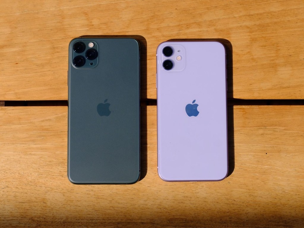 Краш-тест дорогого гаджета: Блогер на камеру разбил iPhone 11 Pro за 48 тысяч гривен (ФОТО)