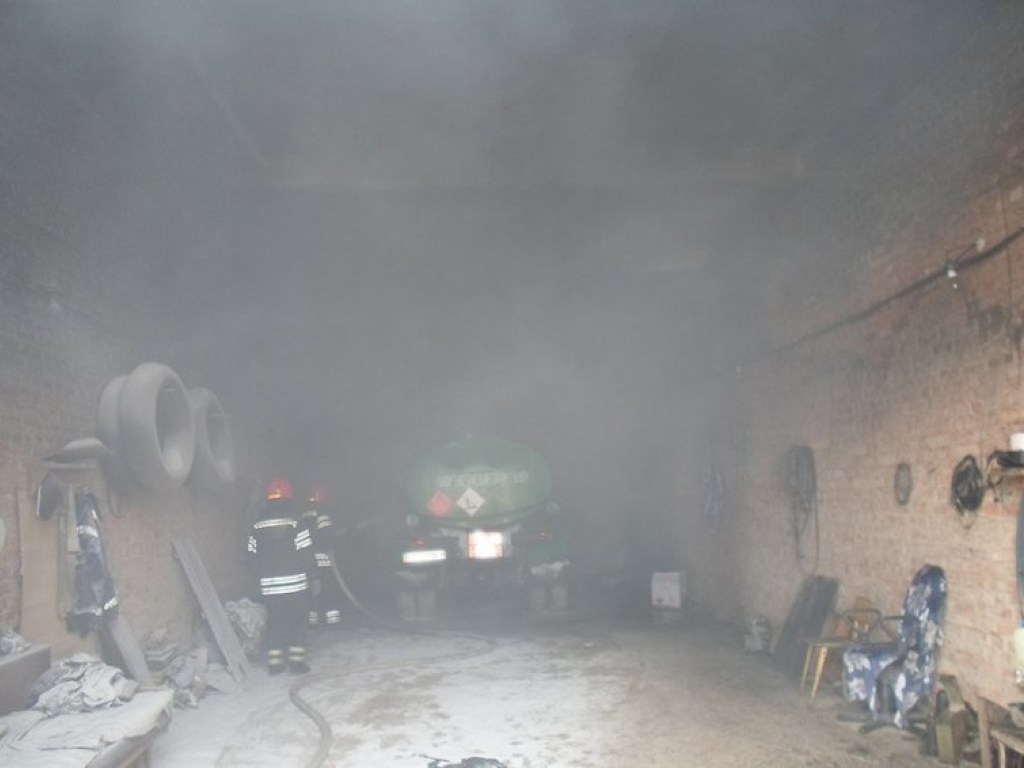 В селе в Николаевской области загорелся бензовоз с топливом: есть пострадавшие (ФОТО)