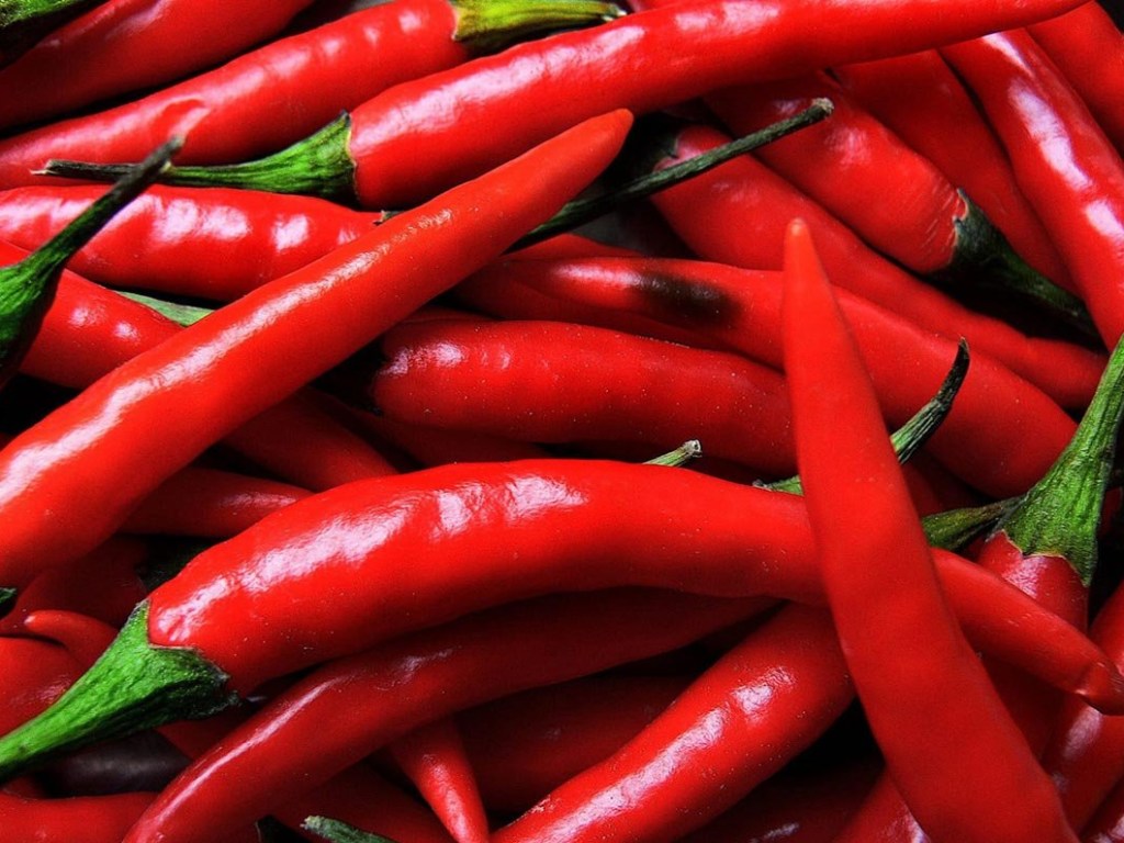 Диетолог: красный перец помогает унять чрезмерный аппетит и улучшает пищеварение