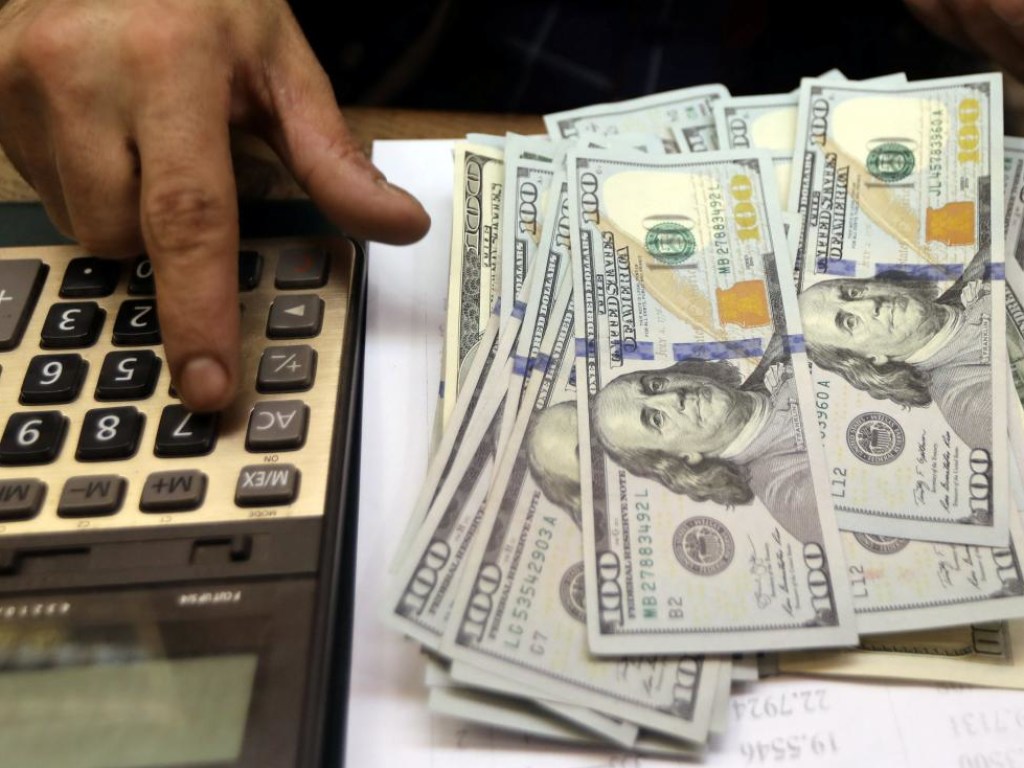 В Украине начнет расти курс доллара – экономист
