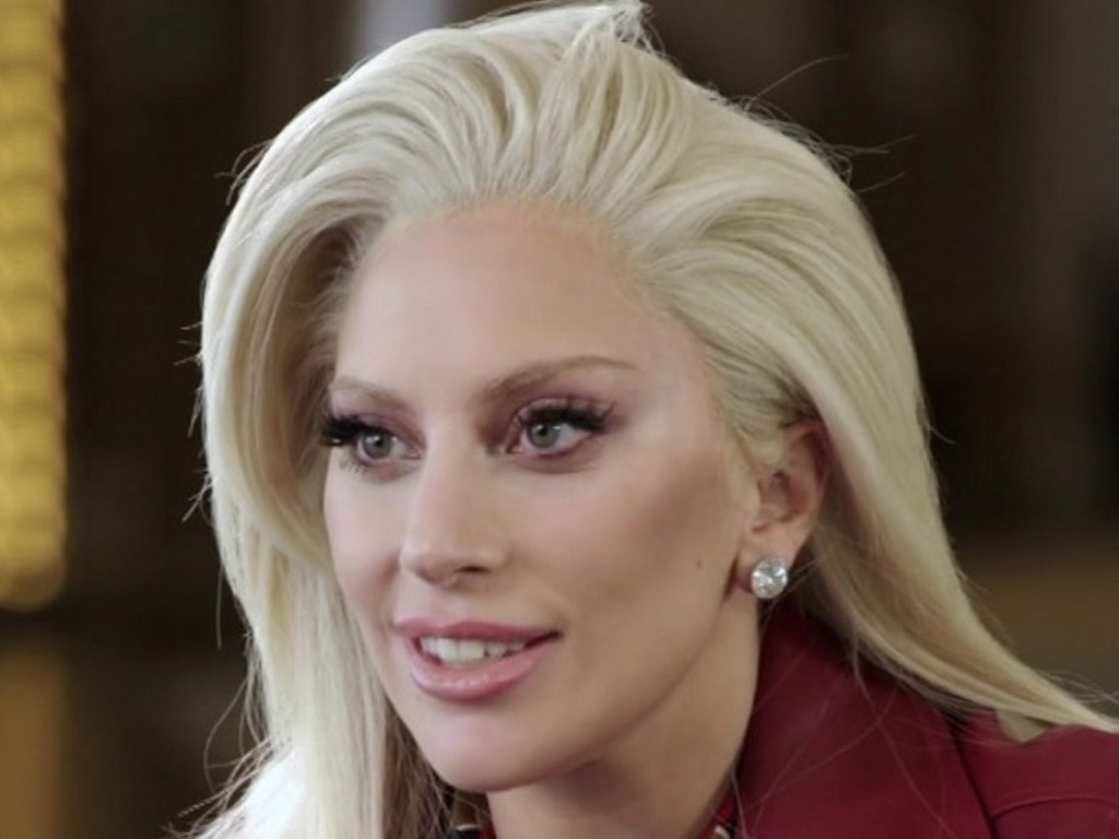 «Включил заднюю»: Леди Гага рассказала, почему у нее не получилось закрутить роман с Брэдли Купером (ФОТО)