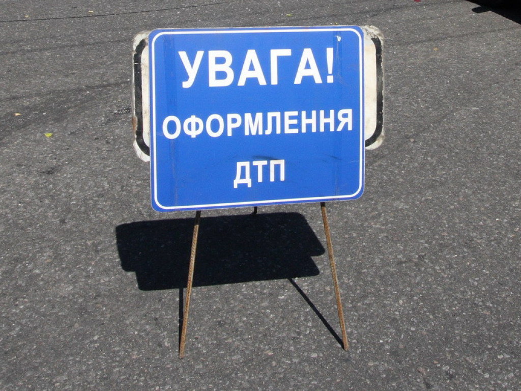 Штраф 10 тысяч: В Запорожской области пьяный военный перевернулся в авто на сельской дороге (ФОТО)
