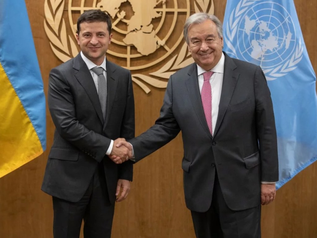 Зеленский обсудил с генсеком ООН гуманитарную поддержку Украины