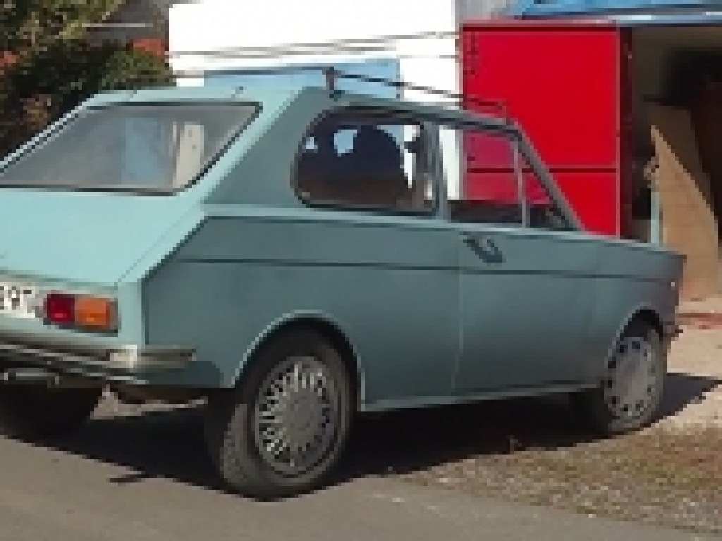 Житель Бердянска собственноручно создал авто своей мечты (ФОТО, ВИДЕО)