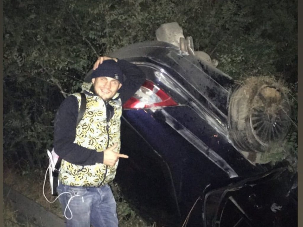 Известный украинский боец угодил в серьезное ДТП с опрокидыванием авто (ФОТО, ВИДЕО)