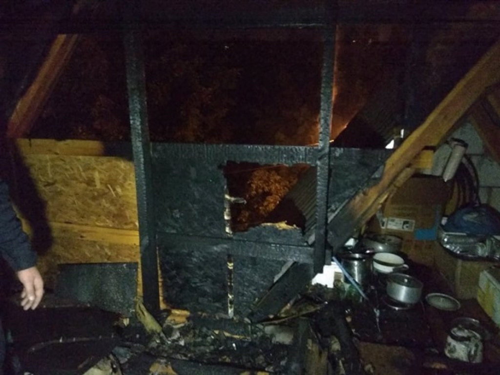 В Умани произошел пожар в доме, где остановились паломники-хасиды (ФОТО)