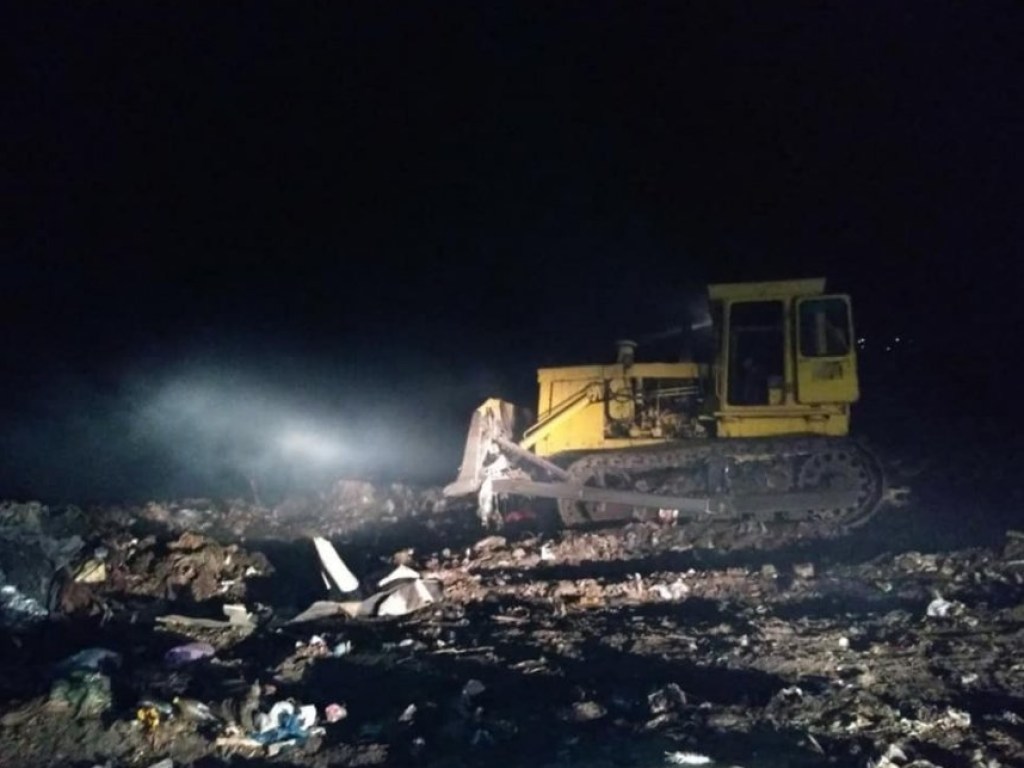 В Николаевской области произошел пожар на мусорном полигоне (ФОТО)