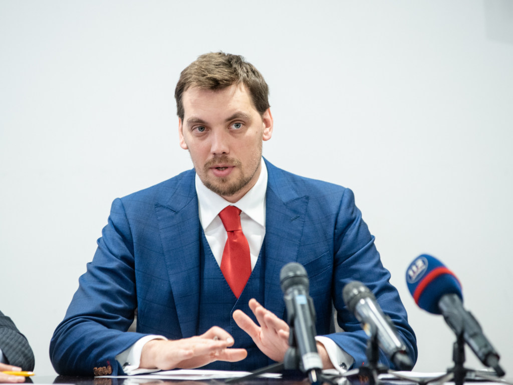 Правительство включило реинтеграцию Донбасса в свою программу – Гончарук