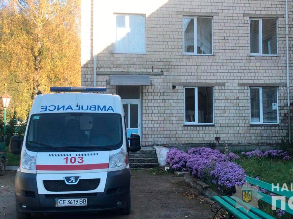 После отравления в ресторане в Черновицкой области в больнице остался 31 человек