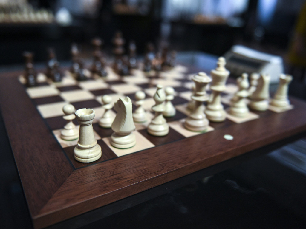 Не хотел проиграть: Во Львове шахматист убил пожилого соперника молотком (ВИДЕО)