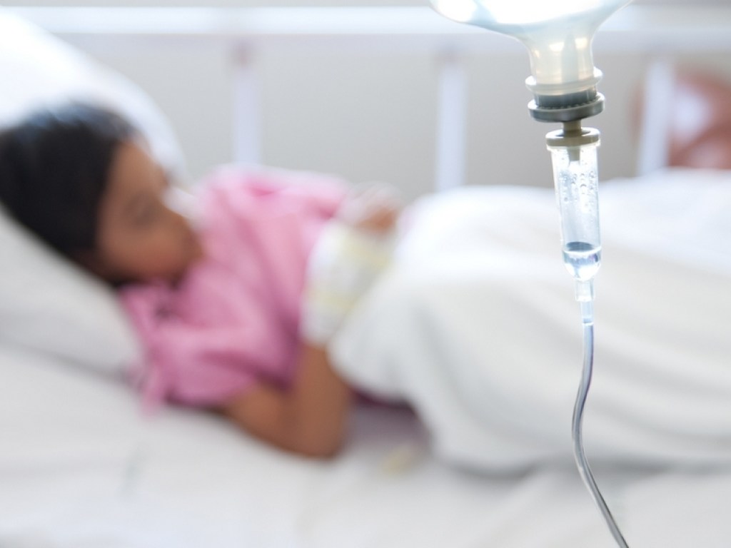 Малышку госпитализировали: В Кременчуге 2-летняя девочка отравилась бытовой химией