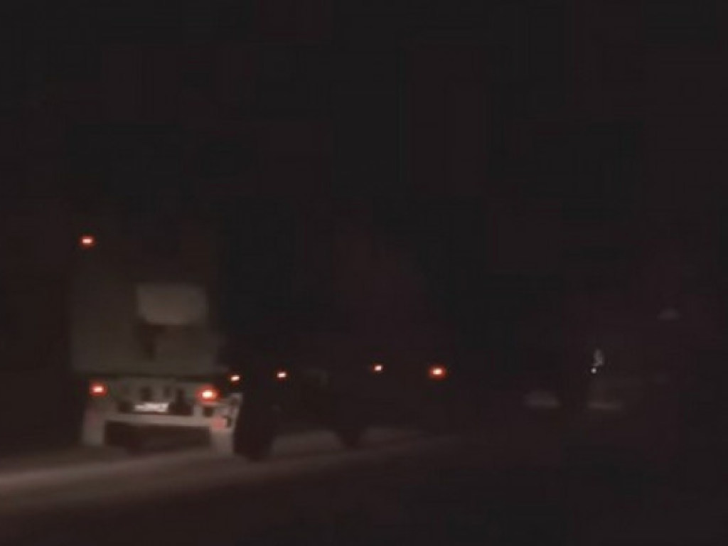 У границ Украины промчалась автоколонна российской военной техники (ФОТО, ВИДЕО)