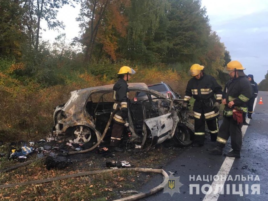 На Волыни в результате ДТП сгорела Toyota: пострадали четверо людей (ФОТО)