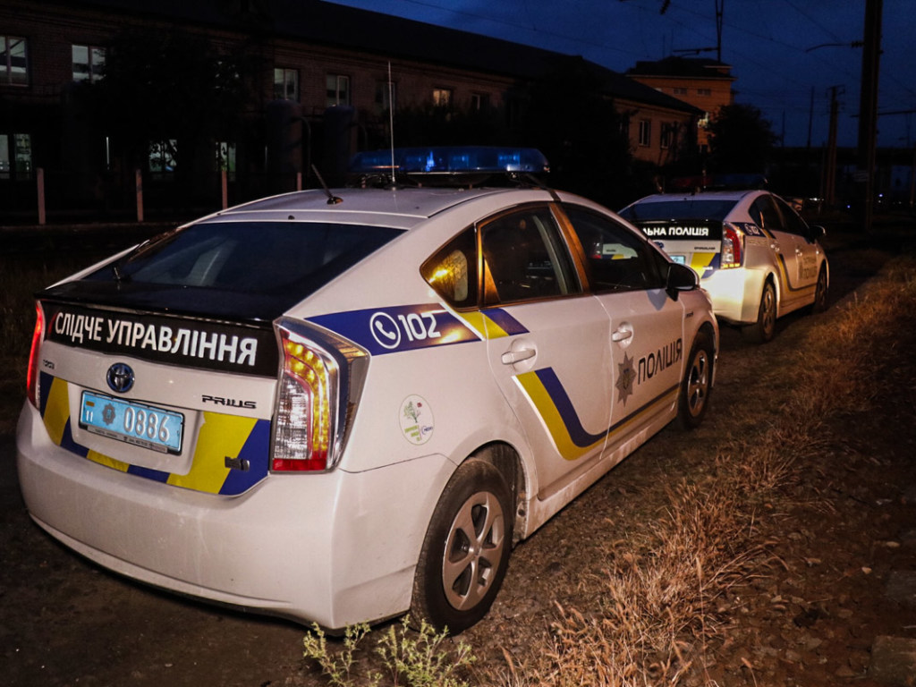 На рельсах в Киеве нашли обезглавленный труп сотрудницы «Укрзализныци» (ФОТО, ВИДЕО)