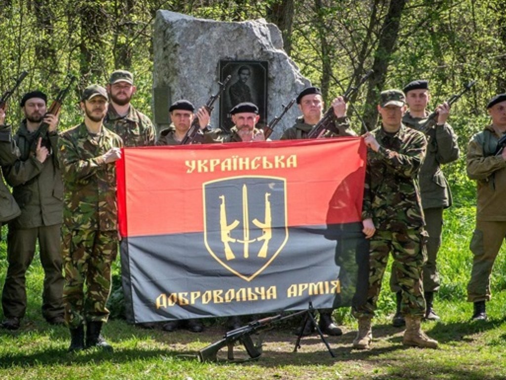 У Яроша намерены занять оставленные позиции ВСУ при отводе войск на Донбассе