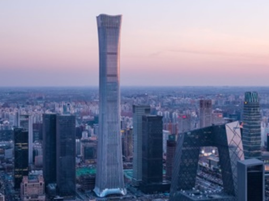 В Китае построили небоскреб, который вошел в десятку самых высоких зданий мира (ФОТО, ВИДЕО)