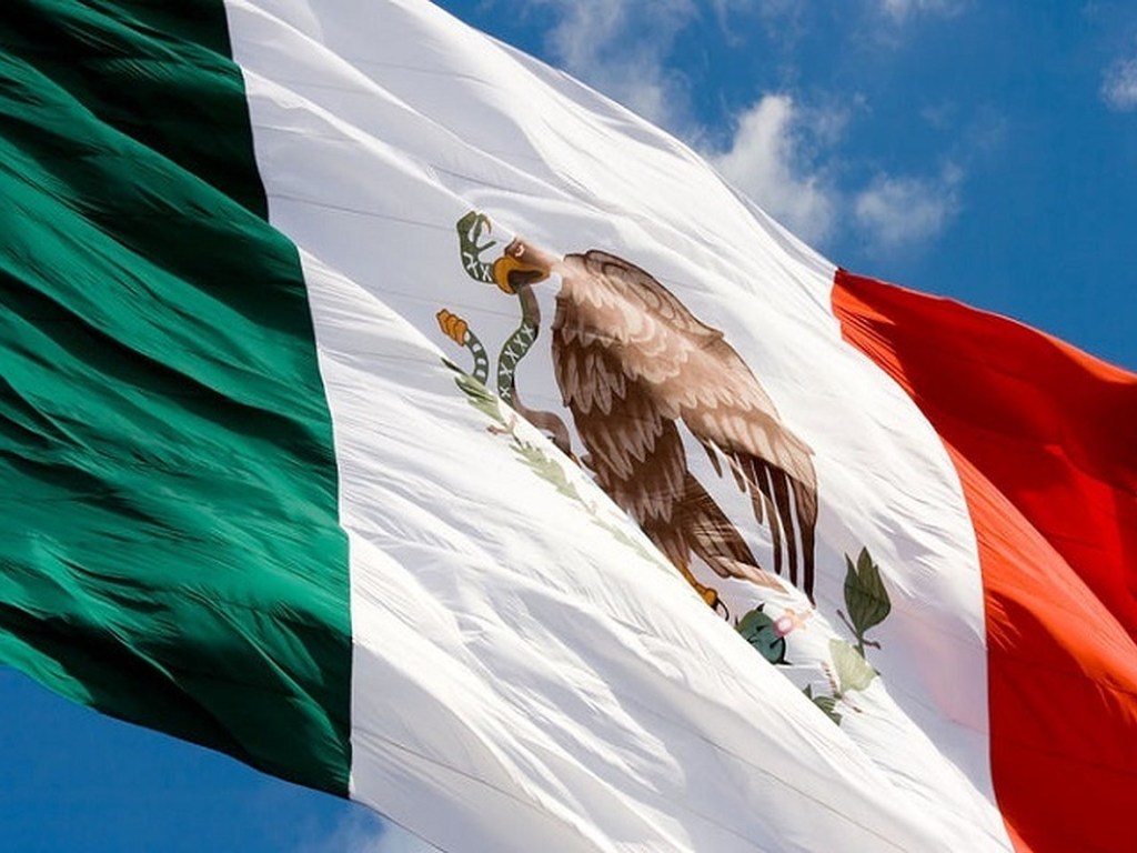 Мэра города в Мексике привязали к машине и проволокли по улице из-за невыполненных обещаний