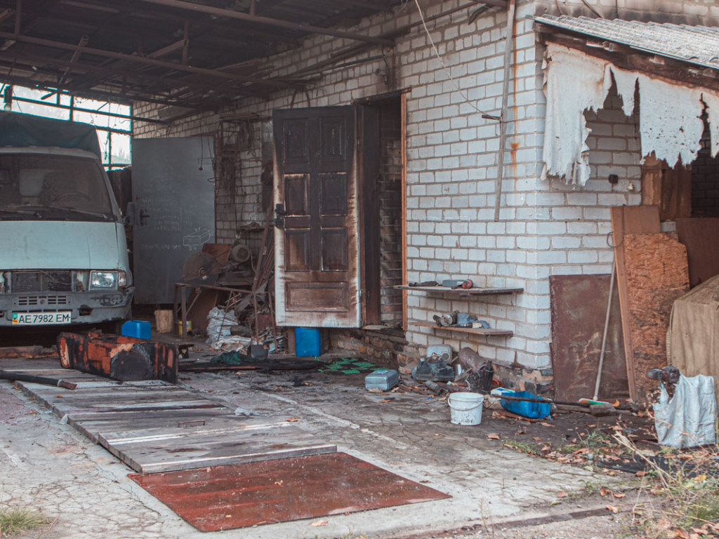 В Днепре сгорела частная баня: из задымленного помещения вытащили труп (ФОТО)