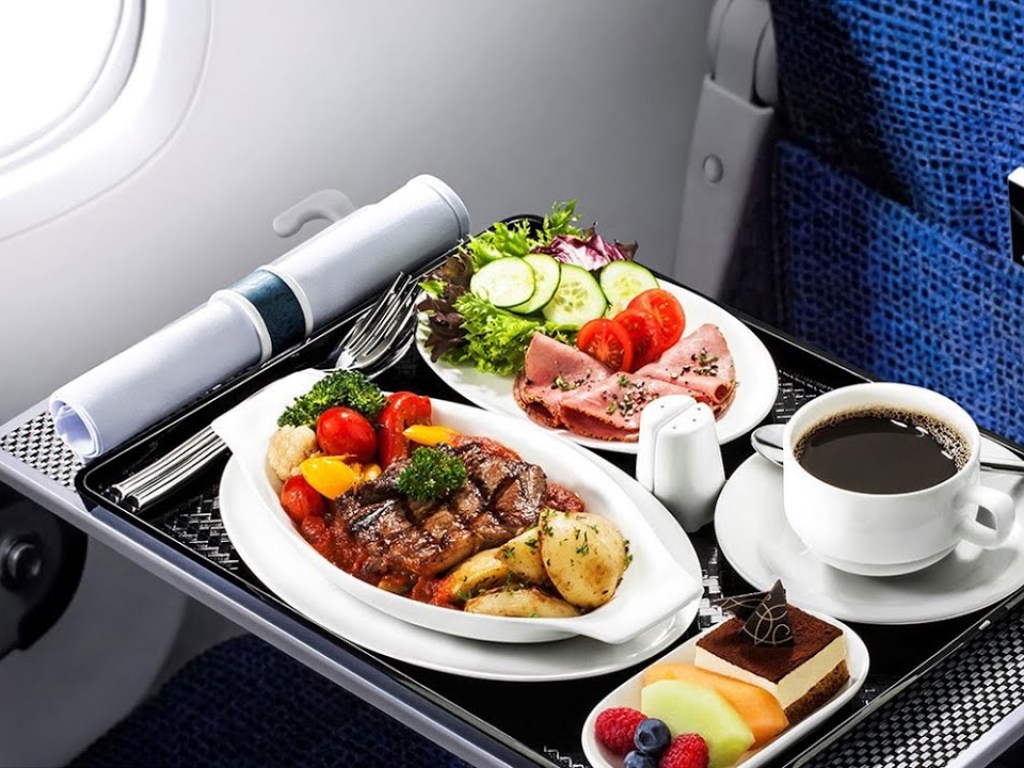 Это испортит вам аппетит: ужасные факты о качестве еды в самолетах (ФОТО)