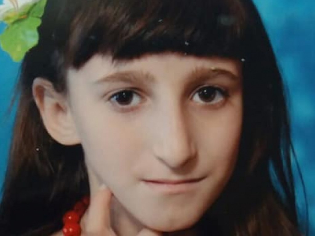 Связь оборвалась: на Закарпатье третий день не могу найти 15-летнюю девочку (ФОТО)