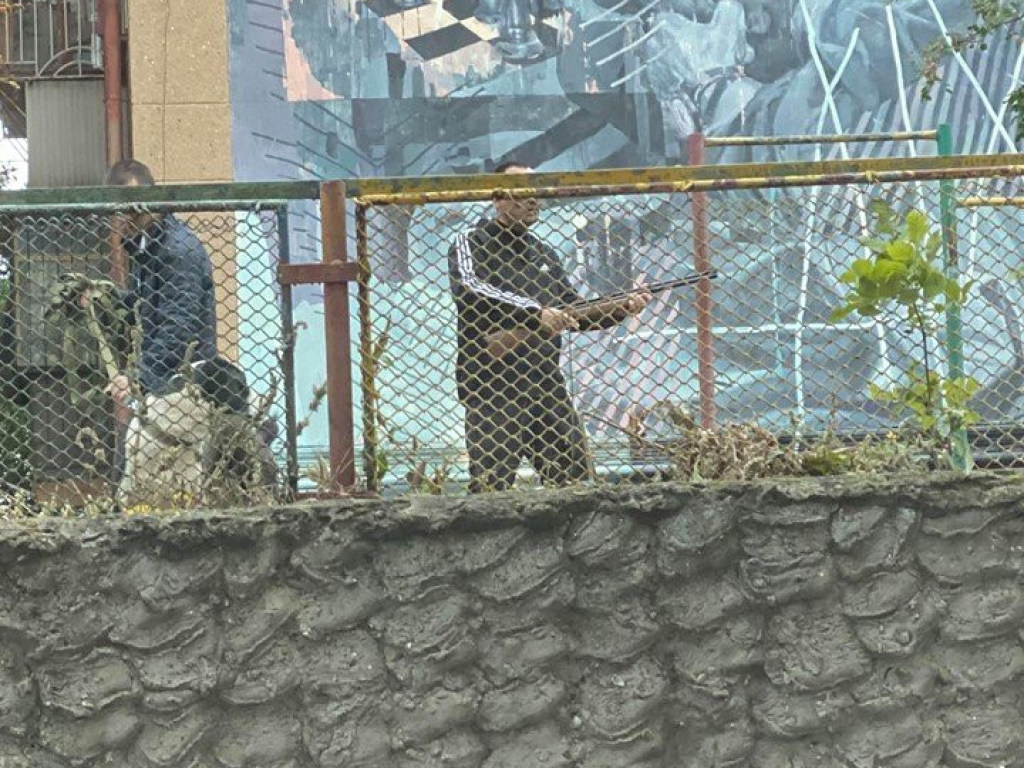В Одессе на детской площадке произошла стрельба: появились подробности ЧП (ФОТО)