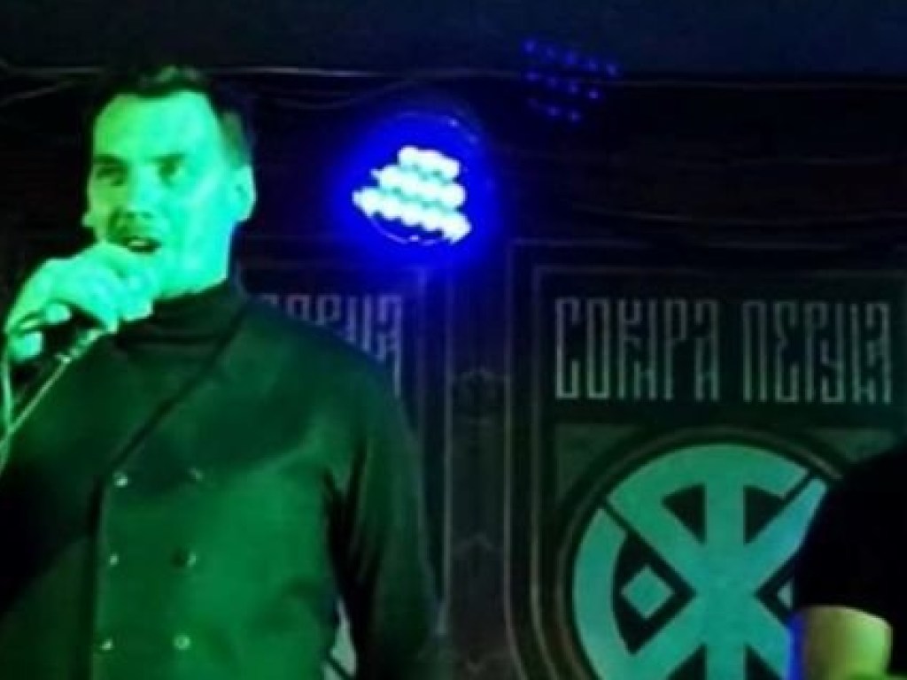 Премьер Гончарук появился на сцене, где выступала ультраправая рок-группа (ФОТО, ВИДЕО)