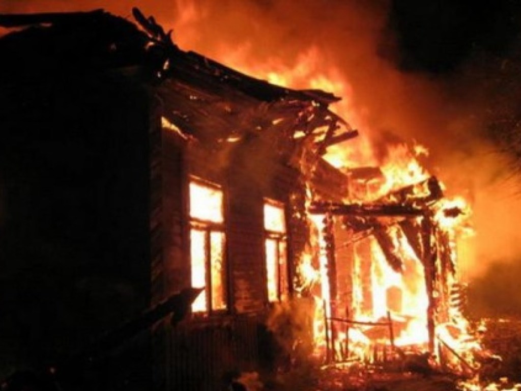 В Херсонской области во время пожара в частной усадьбе погиб ребенок